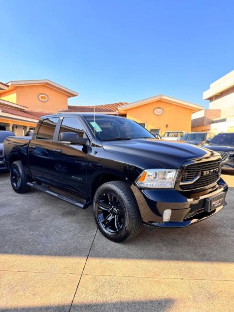 RAM Classic 5.7 V8 32V 4P HEMI LARAMIE NIGHT EDITION AUTOMTICO, Foto 1