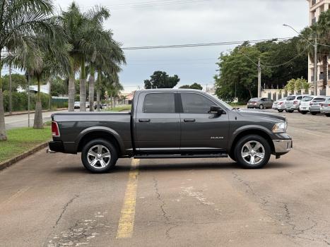 RAM Classic 5.7 V8 32V 4P HEMI LARAMIE AUTOMTICO, Foto 2