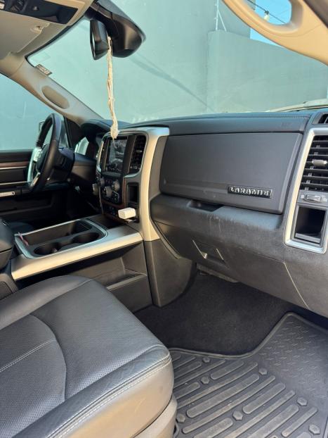 RAM Classic 5.7 V8 32V 4P HEMI LARAMIE AUTOMTICO, Foto 10
