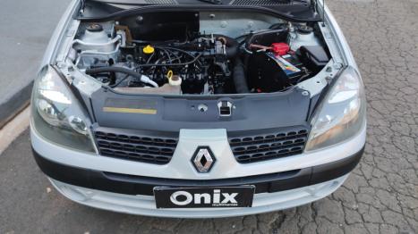 RENAULT Clio Hatch 1.0 16V 4P AUTHENTIQUE, Foto 10