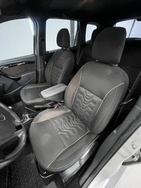 RENAULT Duster 1.6 16V 4P FLEX DYNAMIQUE AUTOMTICO CVT, Foto 9