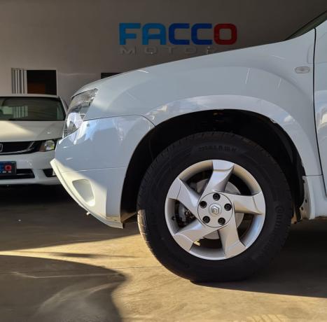 RENAULT Duster 2.0 16V 4P FLEX DYNAMIQUE AUTOMTICO, Foto 3