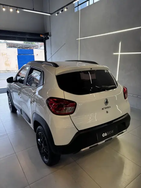 RENAULT Kwid 1.0 12V 4P SCE FLEX OUTSIDER, Foto 14