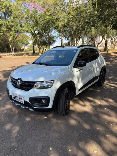 RENAULT Kwid 1.0 12V 4P SCE FLEX OUTSIDER, Foto 2