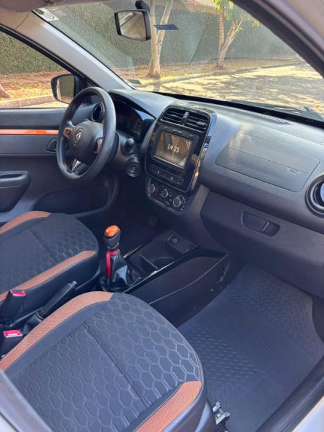 RENAULT Kwid 1.0 12V 4P SCE FLEX OUTSIDER, Foto 9