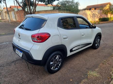 RENAULT Kwid 1.0 12V 4P SCE FLEX INTENSE, Foto 6
