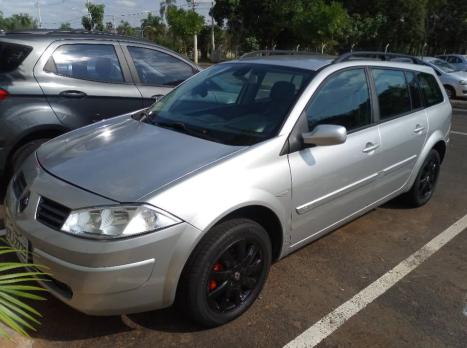 RENAULT Megane Grand Tour 1.6 16V 4P FLEX DYNAMIQUE, Foto 2