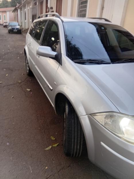RENAULT Megane Grand Tour 1.6 16V 4P FLEX DYNAMIQUE, Foto 1
