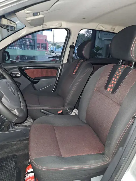 RENAULT Sandero 1.6 4P FLEX STEPWAY, Foto 2