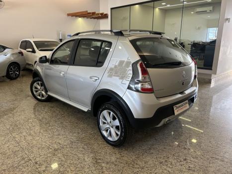 RENAULT Sandero 1.6 16V 4P FLEX SCE STEPWAY DINAMIQUE, Foto 5
