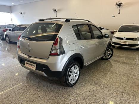 RENAULT Sandero 1.6 16V 4P FLEX SCE STEPWAY DINAMIQUE, Foto 6