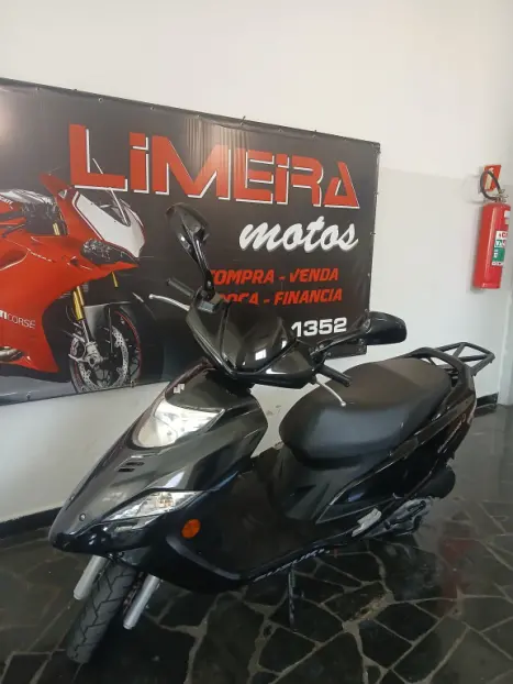 SUZUKI Burgman 125 , Foto 4