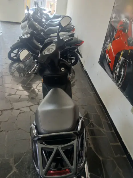 SUZUKI Burgman 125 , Foto 5