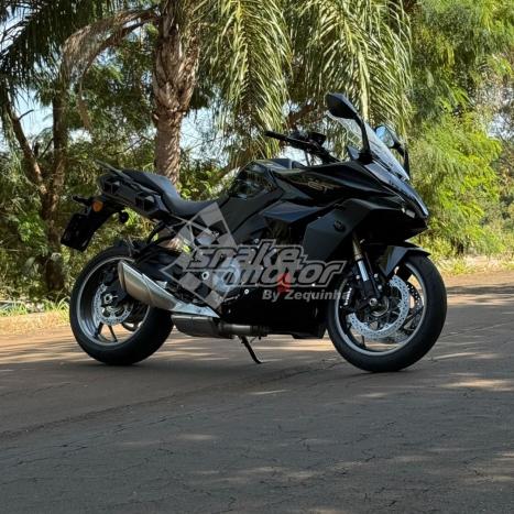 SUZUKI GSX-S 1000 GT, Foto 1