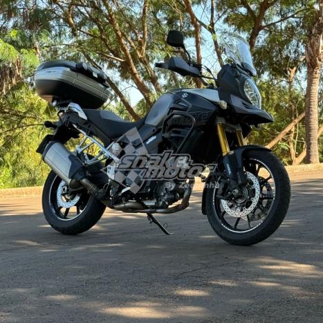 SUZUKI V-Strom DL 1000 A, Foto 1