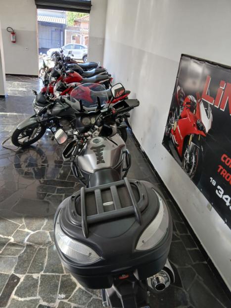 SUZUKI V-Strom DL 650 , Foto 2