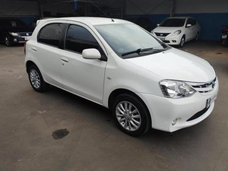 TOYOTA Etios Hatch 1.5 16V 4P FLEX XLS, Foto 3