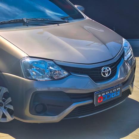 TOYOTA Etios Hatch 1.5 16V 4P FLEX XS AUTOMTICO, Foto 2