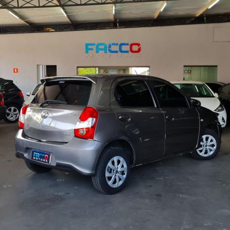 TOYOTA Etios Hatch 1.5 16V 4P FLEX XS AUTOMTICO, Foto 9