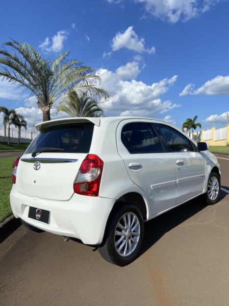 TOYOTA Etios Hatch 1.5 16V 4P FLEX XLS, Foto 2