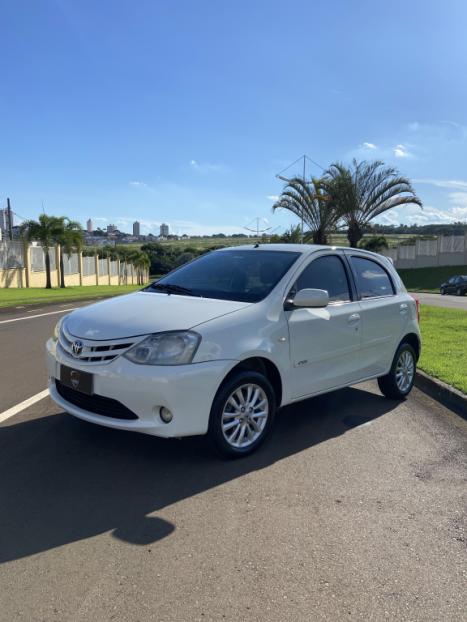 TOYOTA Etios Hatch 1.5 16V 4P FLEX XLS, Foto 3