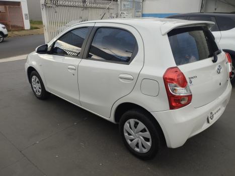 TOYOTA Etios Hatch 1.3 16V 4P FLEX X, Foto 4