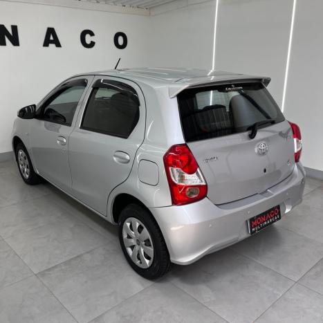 TOYOTA Etios Hatch 1.3 16V 4P FLEX X AUTOMTICO, Foto 14