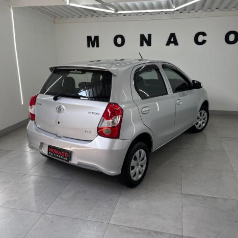 TOYOTA Etios Hatch 1.3 16V 4P FLEX X AUTOMTICO, Foto 19