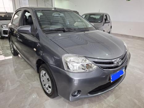 TOYOTA Etios Hatch 1.5 16V 4P FLEX XS, Foto 2