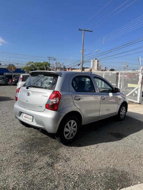 TOYOTA Etios Hatch 1.3 16V 4P FLEX, Foto 4