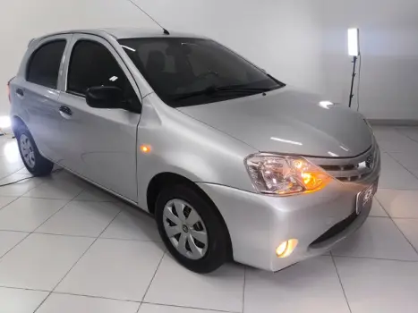TOYOTA Etios Hatch 1.3 16V 4P FLEX X, Foto 3