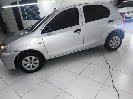 TOYOTA Etios Hatch 1.3 16V 4P FLEX X, Foto 5