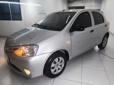 TOYOTA Etios Hatch 1.3 16V 4P FLEX X, Foto 9