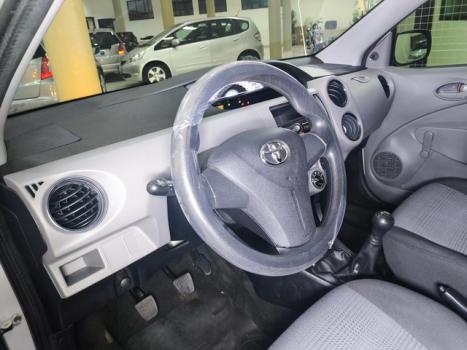 TOYOTA Etios Hatch 1.3 16V 4P FLEX X, Foto 16