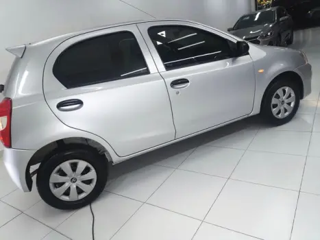 TOYOTA Etios Hatch 1.3 16V 4P FLEX X, Foto 18