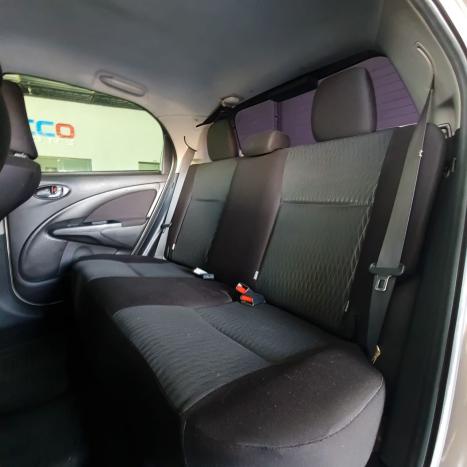 TOYOTA Etios Hatch 1.5 16V 4P FLEX XS AUTOMTICO, Foto 17