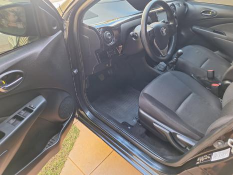TOYOTA Etios Hatch 1.3 16V 4P FLEX X, Foto 10