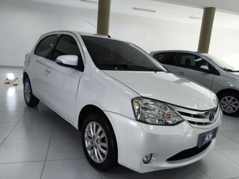 TOYOTA Etios Hatch 1.5 16V 4P FLEX XLS, Foto 3