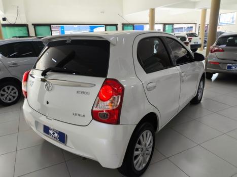 TOYOTA Etios Hatch 1.5 16V 4P FLEX XLS, Foto 4