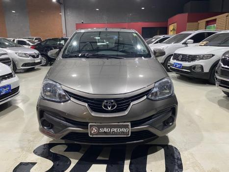 TOYOTA Etios Hatch 1.3 16V 4P FLEX X, Foto 3