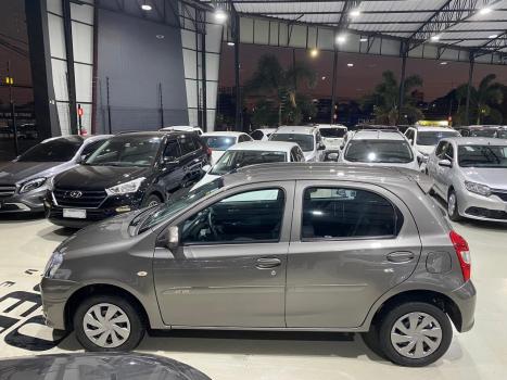 TOYOTA Etios Hatch 1.3 16V 4P FLEX X, Foto 4