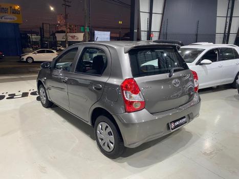 TOYOTA Etios Hatch 1.3 16V 4P FLEX X, Foto 5