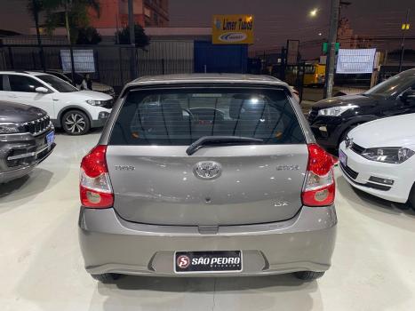TOYOTA Etios Hatch 1.3 16V 4P FLEX X, Foto 7