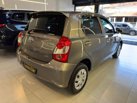 TOYOTA Etios Hatch 1.3 16V 4P FLEX X, Foto 4