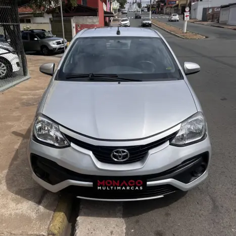 TOYOTA Etios Hatch 1.5 16V 4P FLEX XS, Foto 2