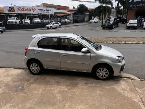 TOYOTA Etios Hatch 1.5 16V 4P FLEX XS, Foto 4
