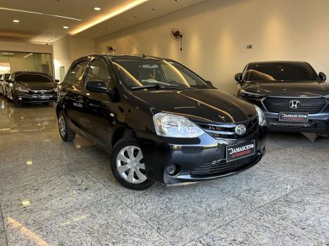 TOYOTA Etios Hatch 1.3 16V 4P FLEX XS, Foto 2