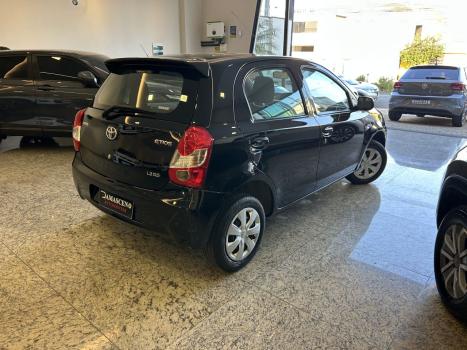 TOYOTA Etios Hatch 1.3 16V 4P FLEX XS, Foto 6
