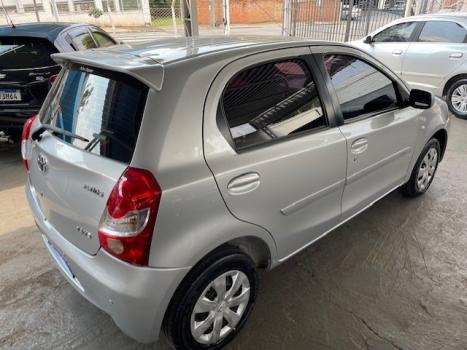 TOYOTA Etios Hatch 1.3 16V 4P FLEX XS, Foto 5