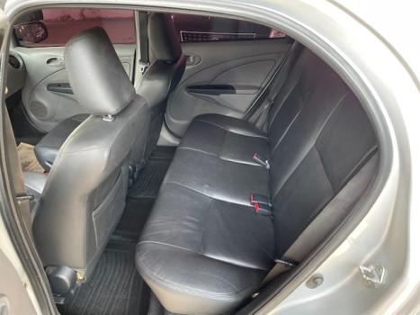 TOYOTA Etios Hatch 1.3 16V 4P FLEX XS, Foto 8